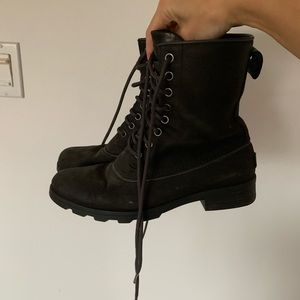 Black winter sorel boots size 7.5